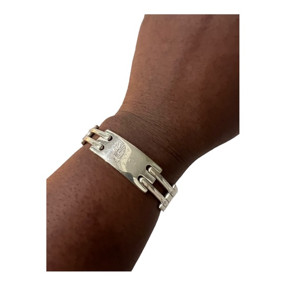 #077 GUCCI Bracelet With Box & Pouch - Picture 2 of 3